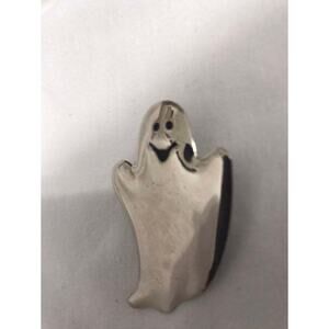 Ghost Hallmark Halloween Vintage Brooch Silvertone pin pinback Fun! Cute!